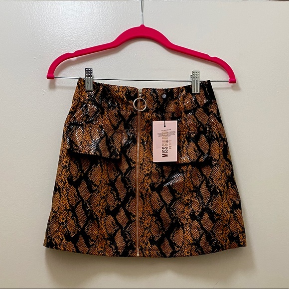 NWT Missguided snake skin skirt - Picture 4 of 4